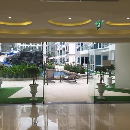 Luxury Business Suits In Grand Avenue By Pattaya City Estates Esterno foto