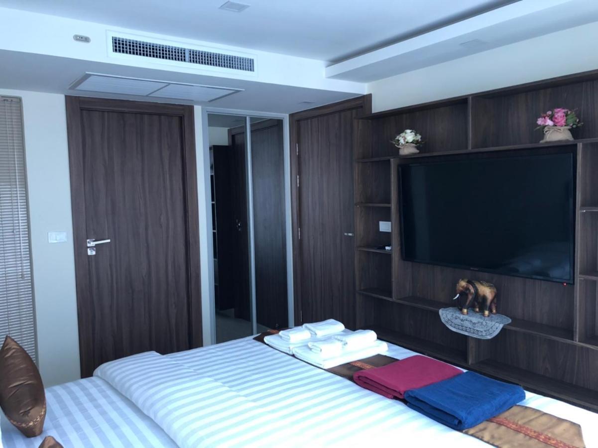 Luxury Business Suits In Grand Avenue By Pattaya City Estates Esterno foto